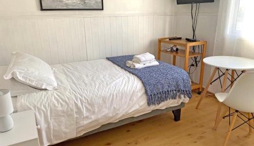 Single Room with Private Bathroom