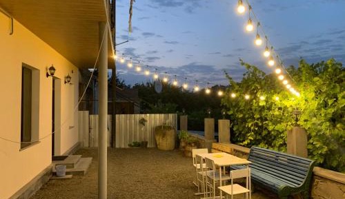 Apartment with Mountain View