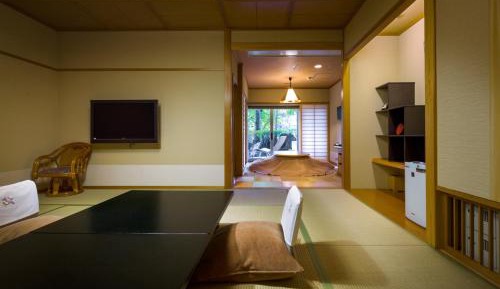 Yaraku Luxury Japanese Style Room with Open Air Bath, Garden View, Non-Smoking