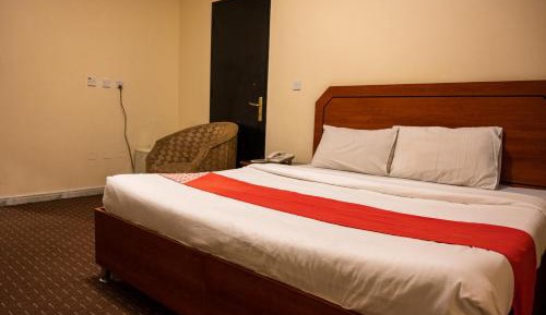 Deluxe King Studio