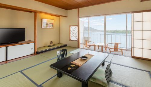 Japanese-Style Room