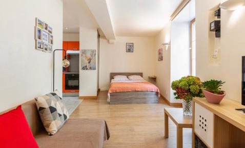 One-Bedroom Apartment