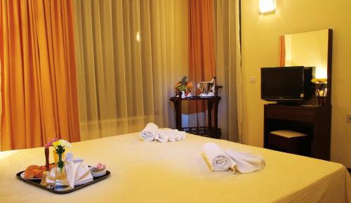 One-Bedroom Apartment - Main Building