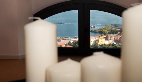 Large Studio with Terrace and Sea View 