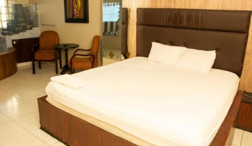 Deluxe King Room