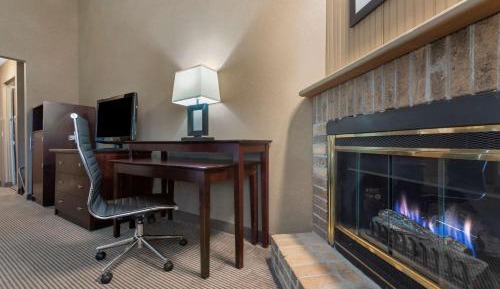 King Room - Non-Smoking with Fireplace