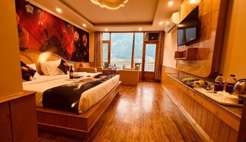 Double Room with Mountain View