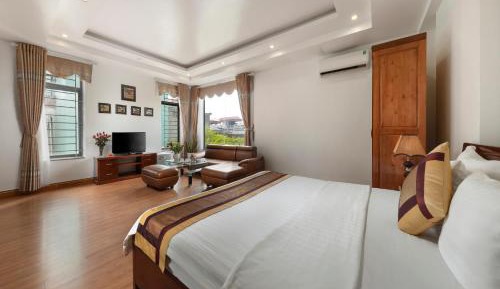 Queen Room with Spa Bath