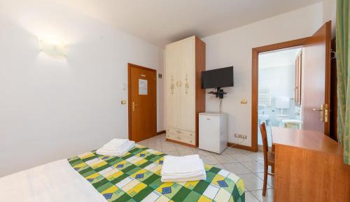Twin Room with Shared Bathroom