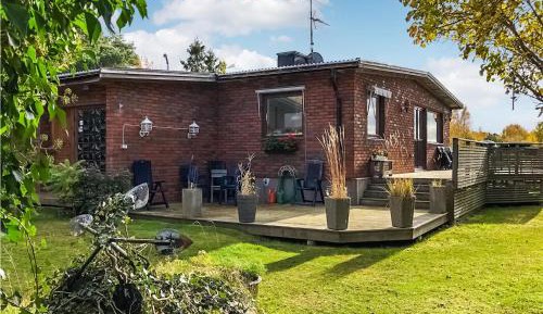 Three-Bedroom Holiday Home 