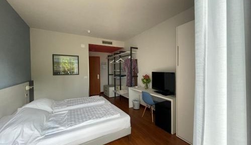 Superior Double or Twin Room with Lake View