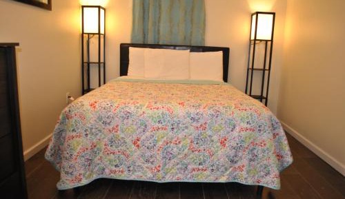 Standard Queen Room