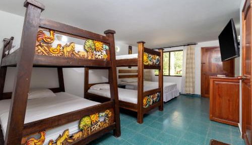 Deluxe Family Room