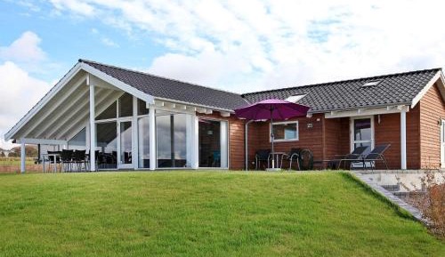 Three-Bedroom Holiday Home 