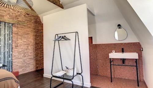 Deluxe Double Room with Shower