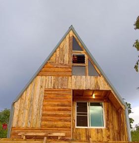 Cottage with Lake View