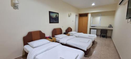 Triple Room with Bathroom