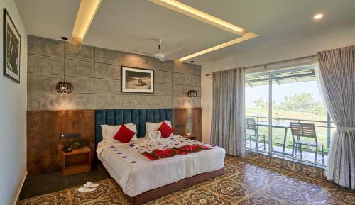 Honeymoon Cottage with Jacuzzi