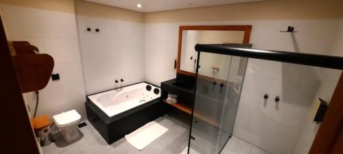Suite with Hot Tub