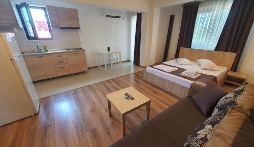 Triple Room with Private Bathroom