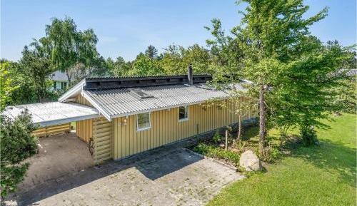 Four-Bedroom Holiday Home