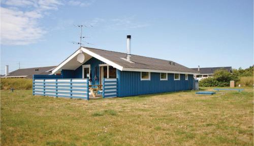 Three-Bedroom Holiday Home 