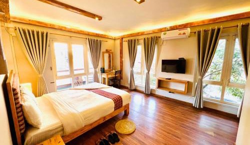 Deluxe Double Room with Balcony
