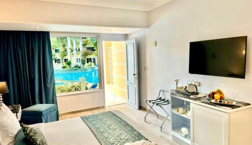Deluxe Room Ground Floor-Pool Front