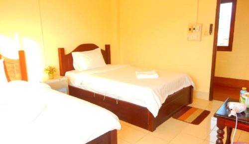 Twin Room with Mountain View
