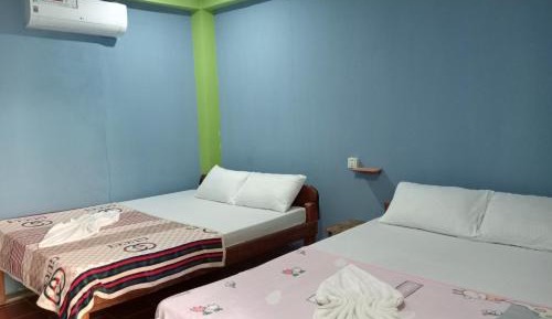 Twin Room with Private Bathroom and Air-Cond