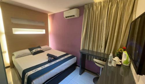 Standard Queen Room