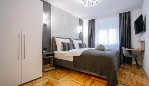 Superior Deluxe Double or Twin Room 