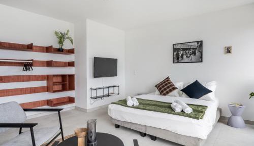 Studio Apartment