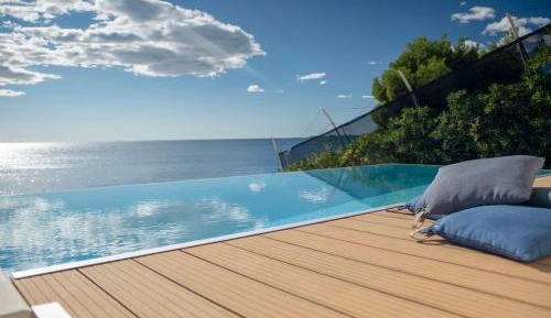 Villa - Beach Front