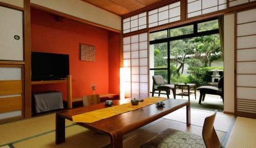 Japanese-Style Quadruple Room