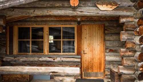 Log Cottage with Sauna