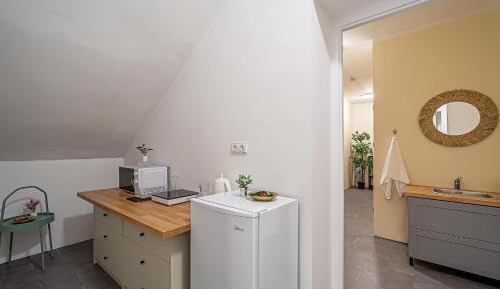  Single Room No Window