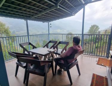 Family Room with Mountain View