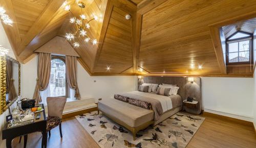 Deluxe Superior Room