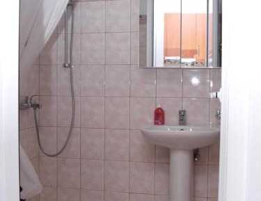 Studio (2 Adults)