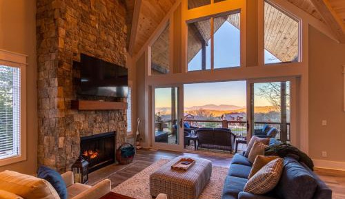 Three-Bedroom Holiday Home 