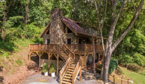 Three-Bedroom Holiday Home 
