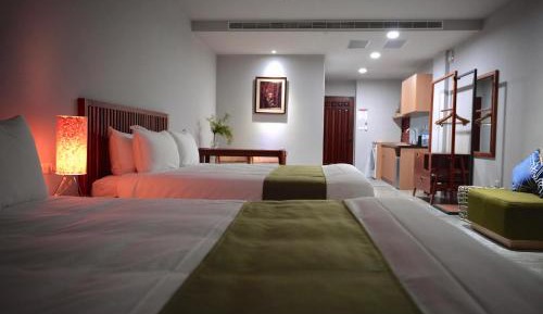 Deluxe Family Room