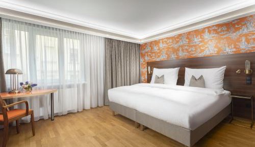 Signature King Double Room
