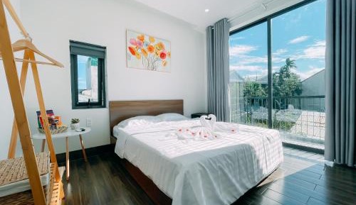 King Room with Balcony
