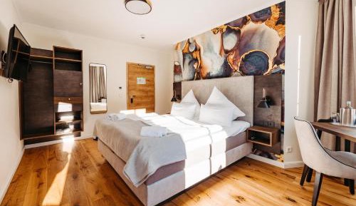 Deluxe King Room