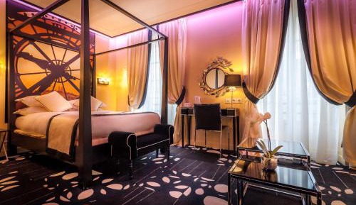 Quadruple/Family  Room