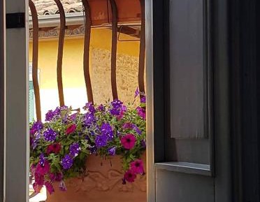 One-Bedroom Apartment with Balcony