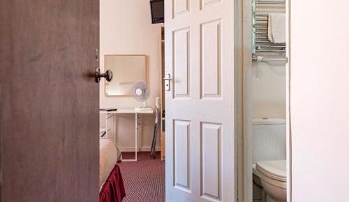 Twin Room with Private Bathroom