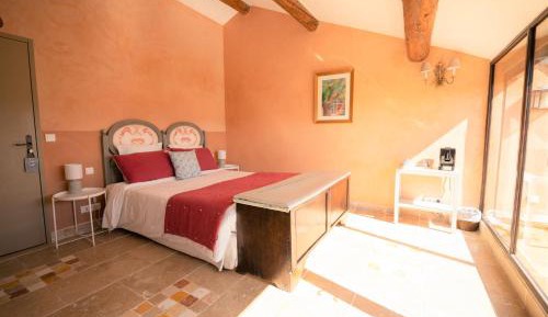 Suite with Garden View